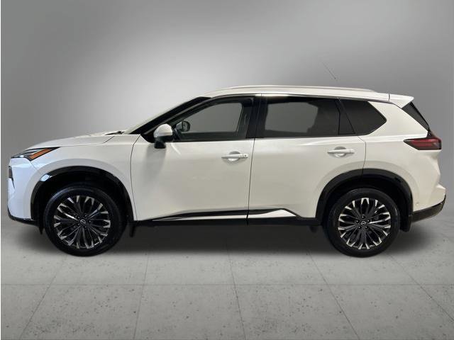 Used 2024 Nissan Rogue Platinum w/ Platinum Premium Package AWD/4WD image 2