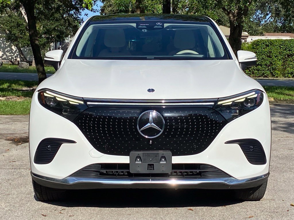 Used 2023 Mercedes-Benz EQS 450+ SUV image 2
