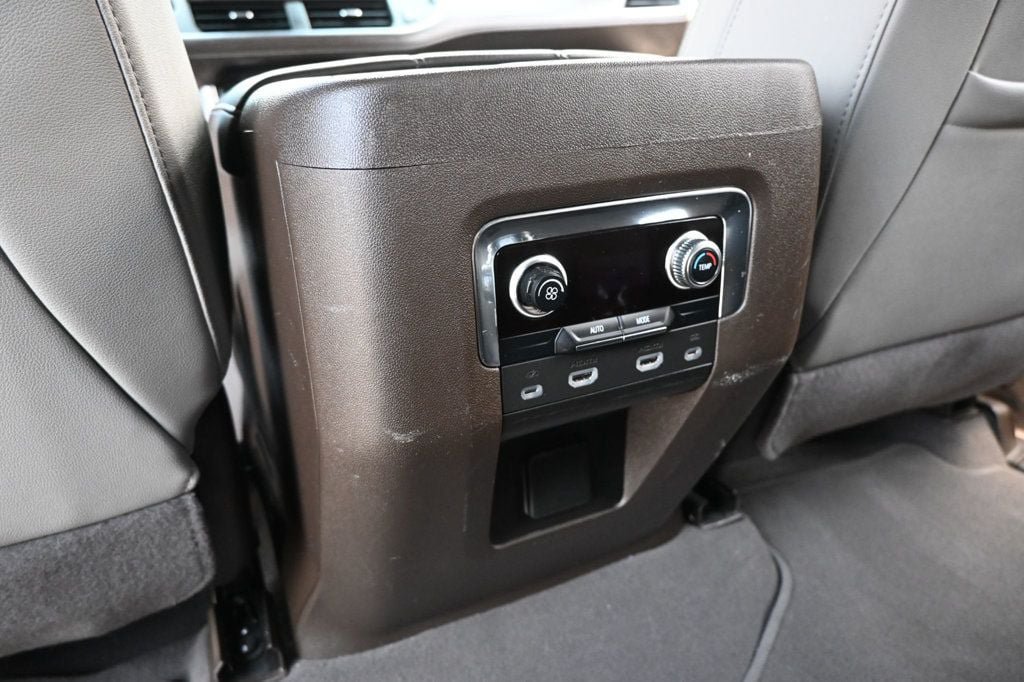 Used 2023 GMC Yukon SLT RWD image 19