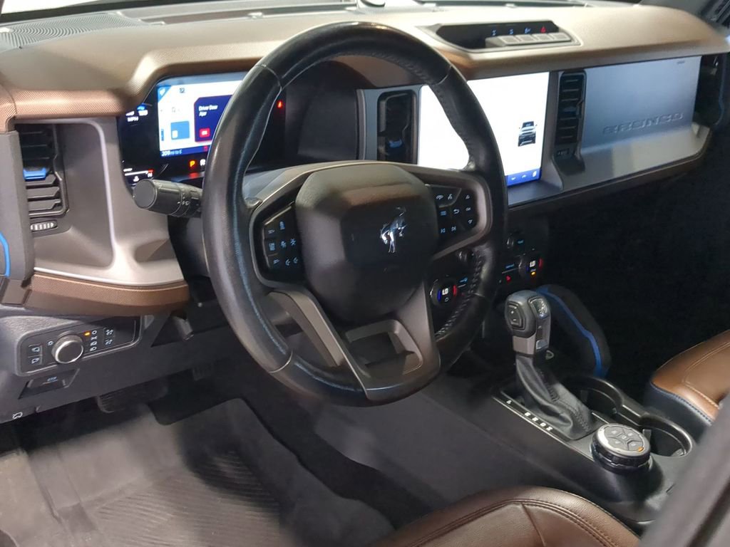 Used 2021 Ford Bronco Outer Banks AWD/4WD image 12