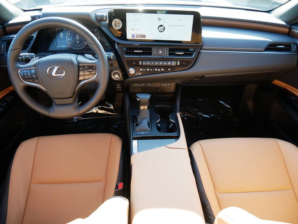 Certified 2024 Lexus ES 250 w/ Premium Package AWD/4WD image 14