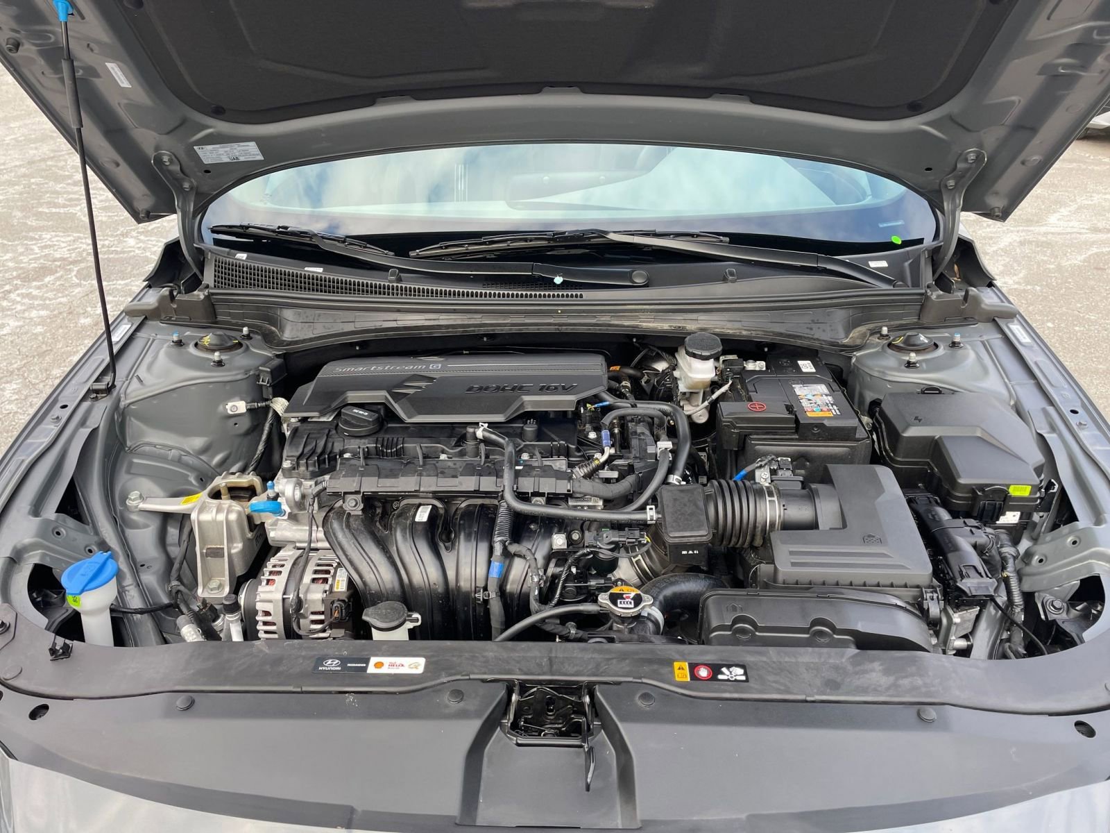 Used 2025 Hyundai Elantra SEL image 31