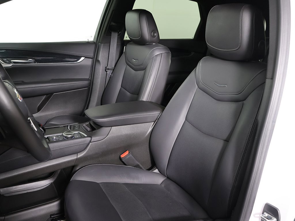 Used 2023 Cadillac XT5 Premium Luxury image 28