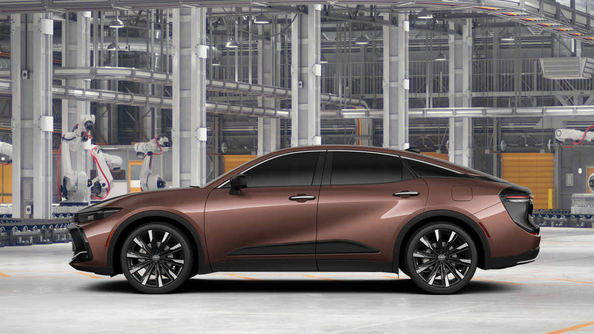 New 2026 Toyota Crown Platinum AWD/4WD image 4
