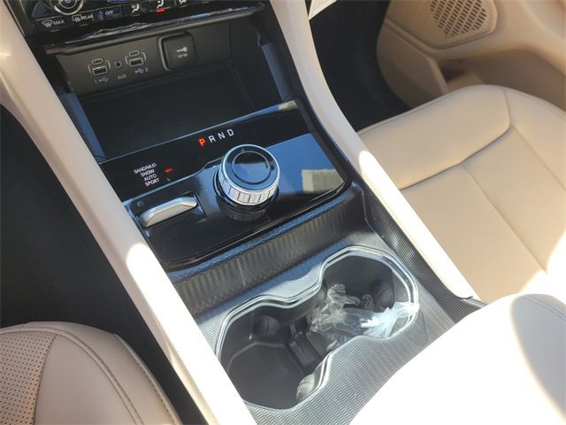 New 2025 Jeep Grand Cherokee Limited image 28