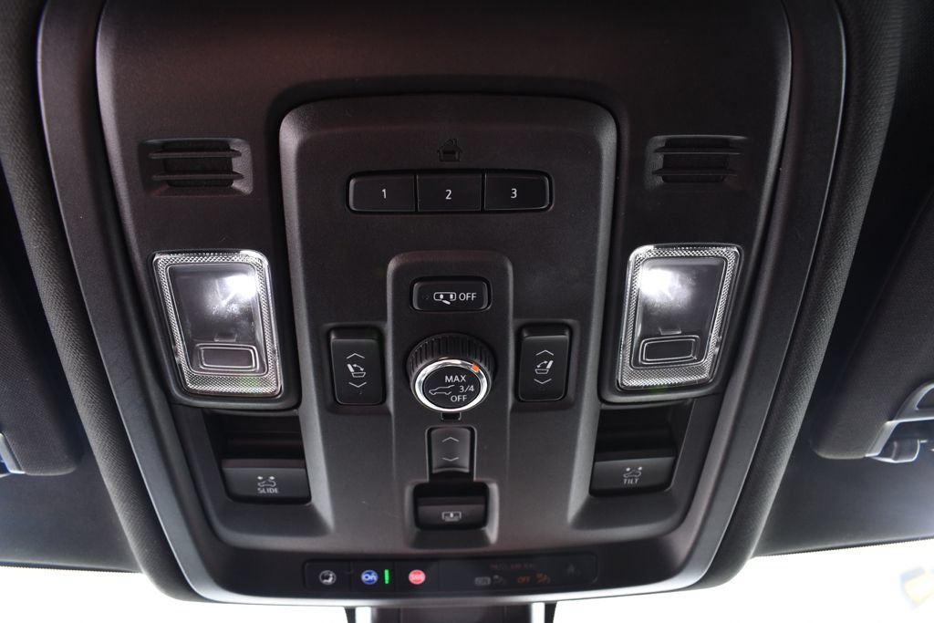 Used 2021 GMC Yukon XL Denali AWD/4WD image 32