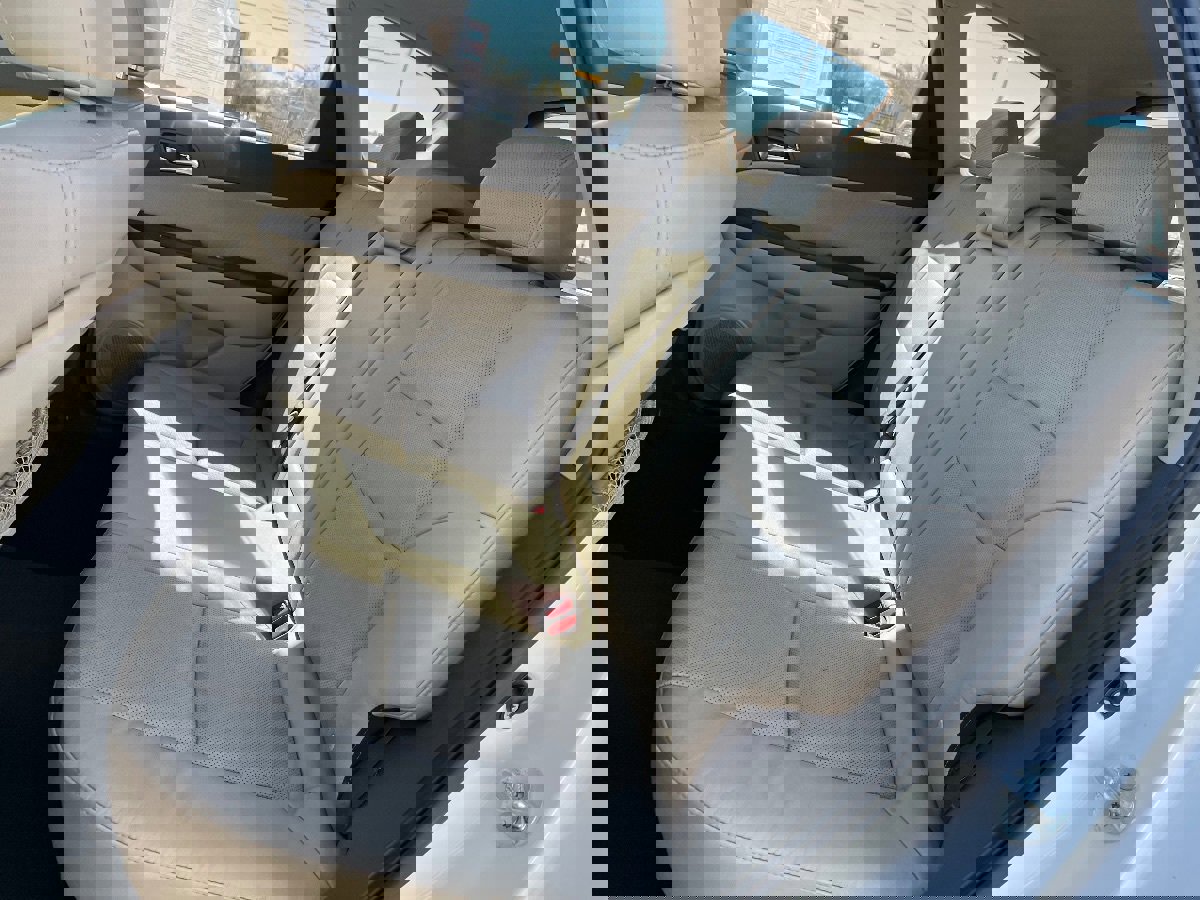 Used 2011 Hyundai Elantra SE image 28