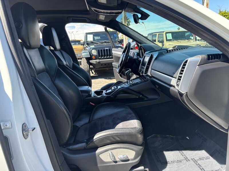 Used 2013 Porsche Cayenne GTS AWD/4WD image 12