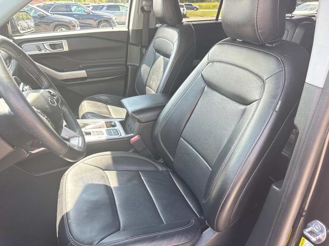Used 2024 Ford Explorer Limited RWD image 28