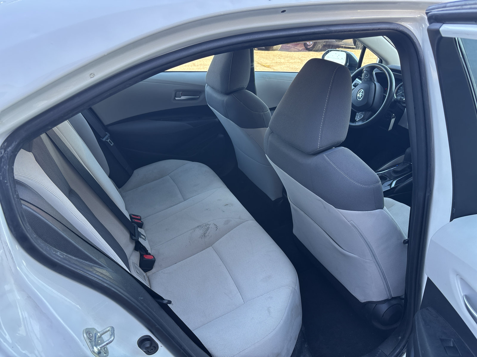 Used 2020 Toyota Corolla LE w/ Carpet Mat Package (TMS) FWD image 7