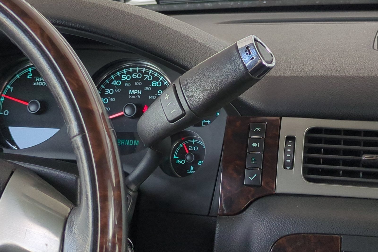 Used 2014 GMC Sierra 2500 Denali AWD/4WD image 32