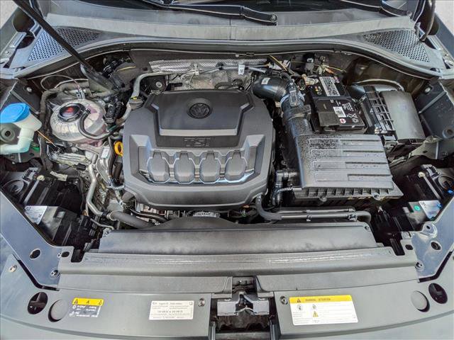 Used 2023 Volkswagen Tiguan SE w/ Panoramic Sunroof Package AWD/4WD image 24