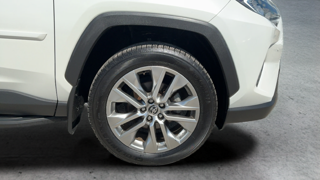 Used 2020 Toyota RAV4 Limited AWD/4WD image 25