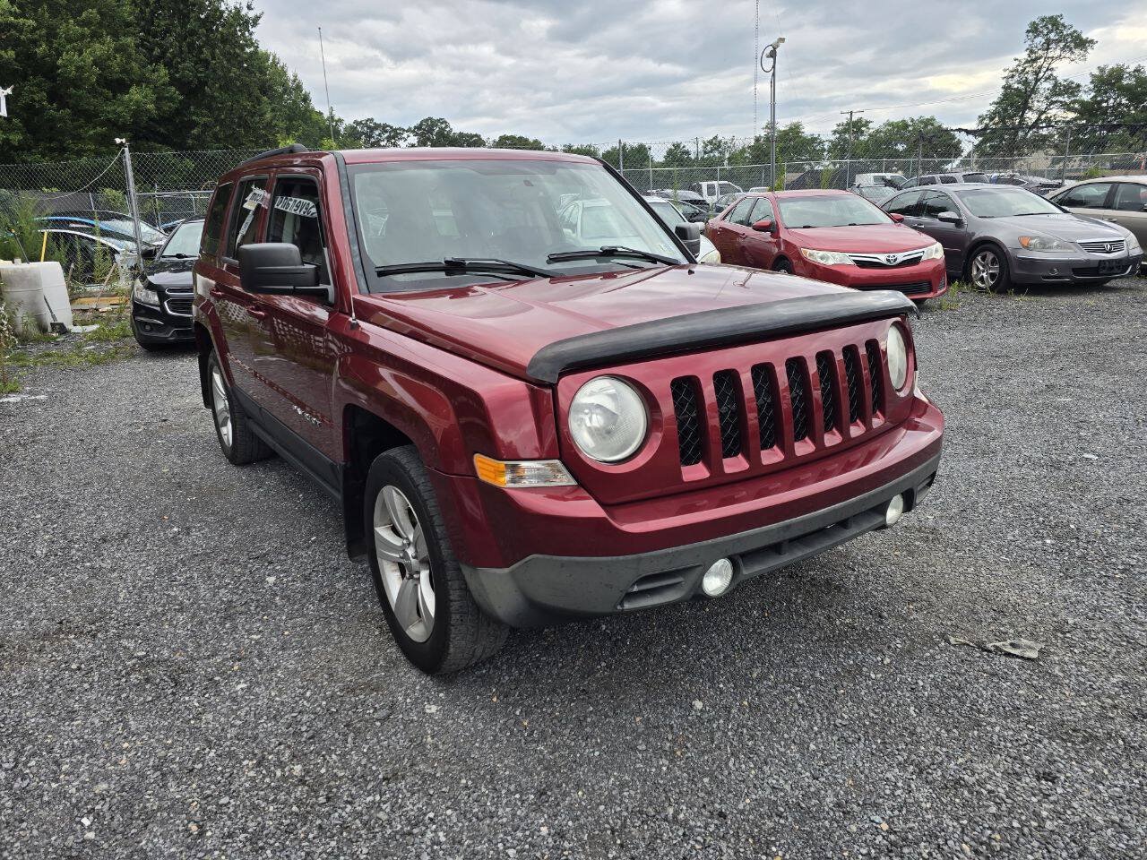 Used 2012 Jeep Patriot Latitude AWD/4WD image 6