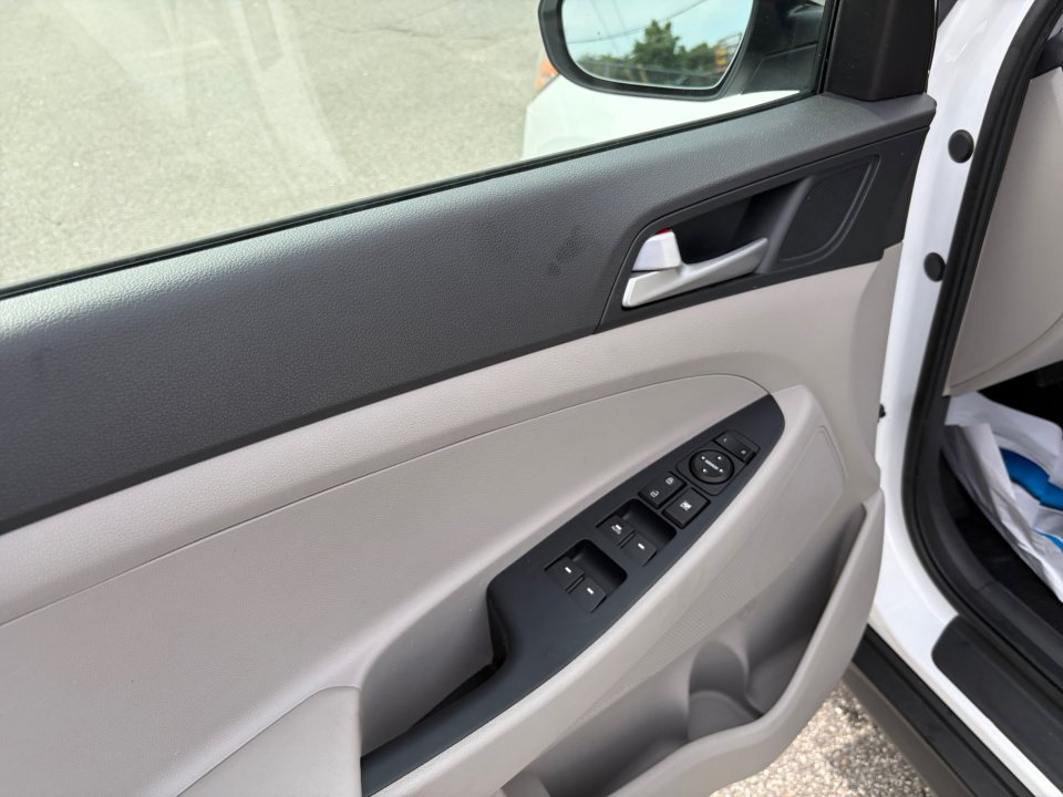Used 2020 Hyundai Tucson Value FWD image 36