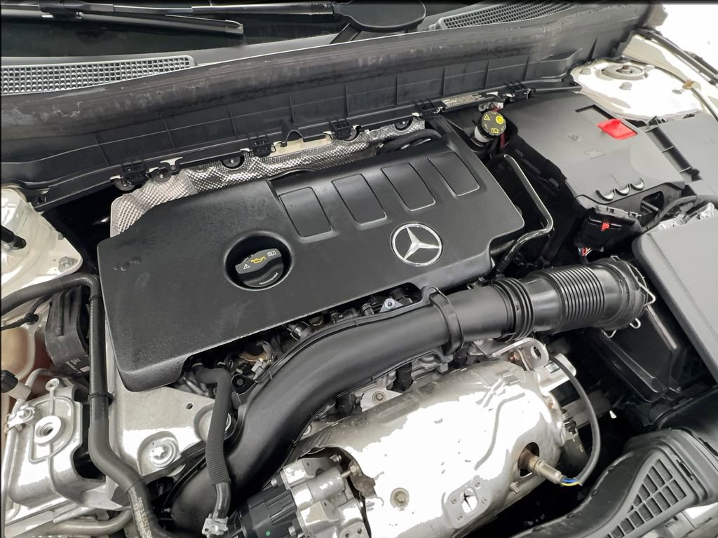 Used 2021 Mercedes-Benz GLB 250 image 19