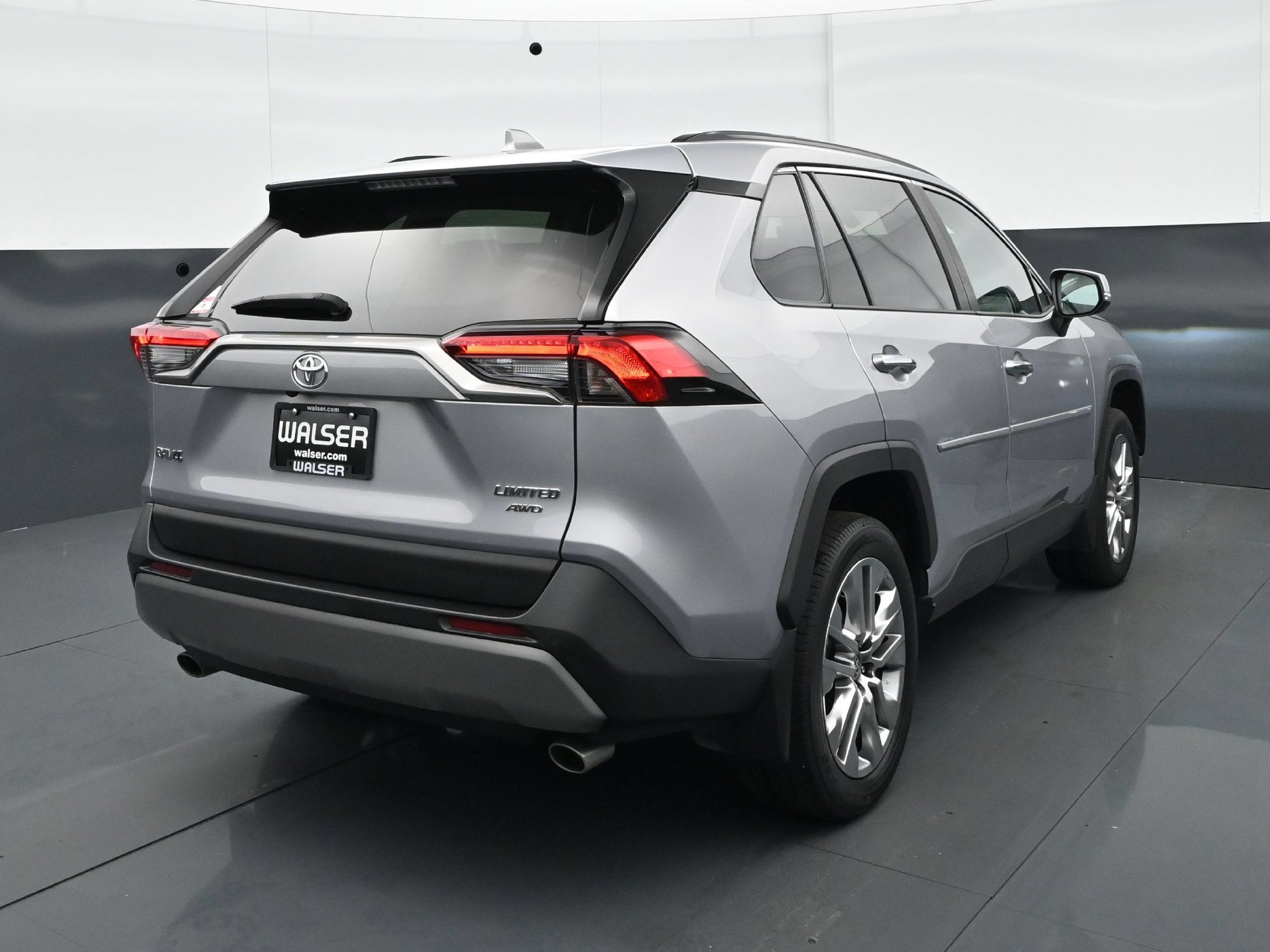 Used 2024 Toyota RAV4 Limited w/ Weather Package AWD/4WD image 4