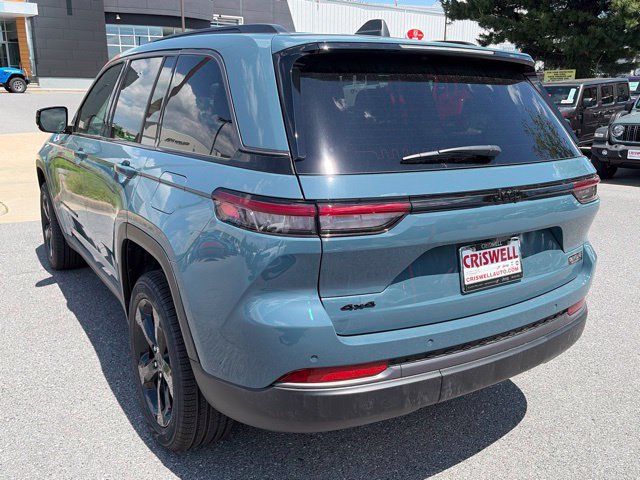 New 2026 Jeep Grand Cherokee Limited w/ Limited Altitude Package AWD/4WD image 4
