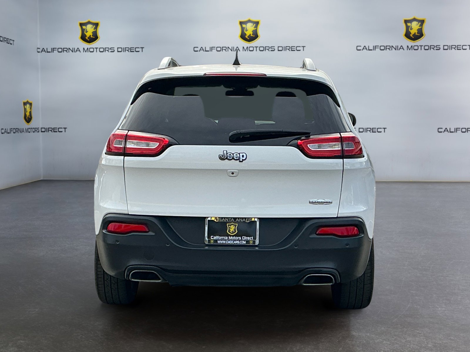 Used 2016 Jeep Cherokee Latitude w/ Safety/Convenience Group FWD image 4