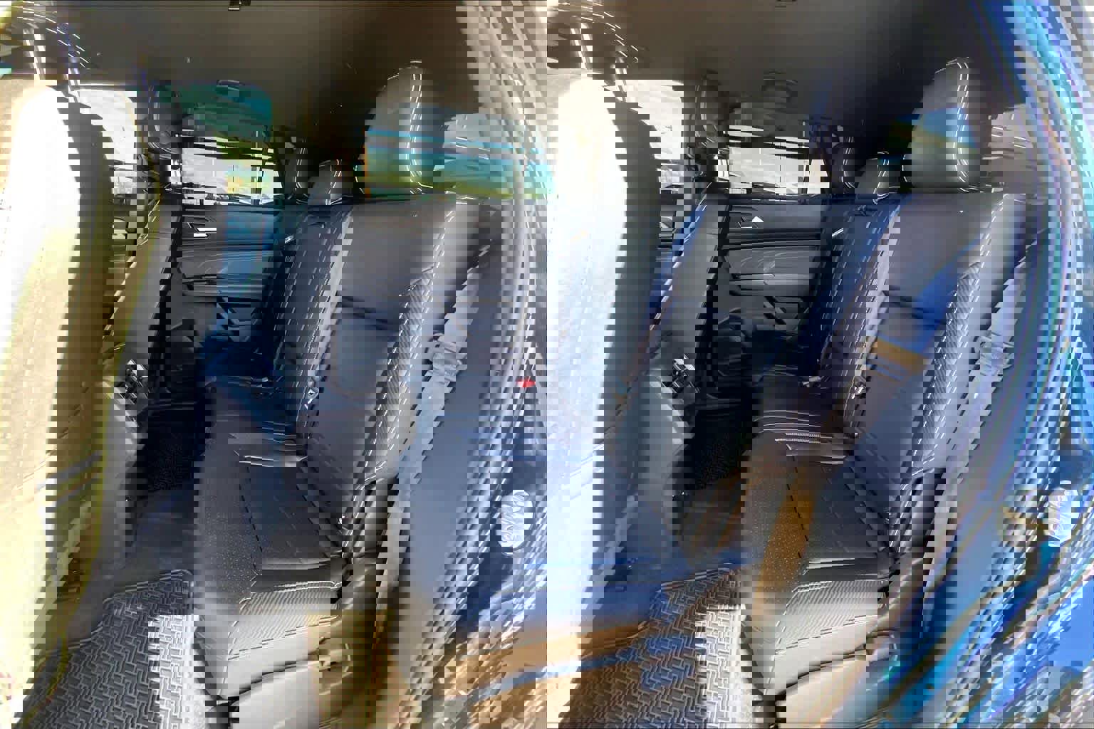 Used 2022 Volkswagen Atlas Cross Sport SE image 20