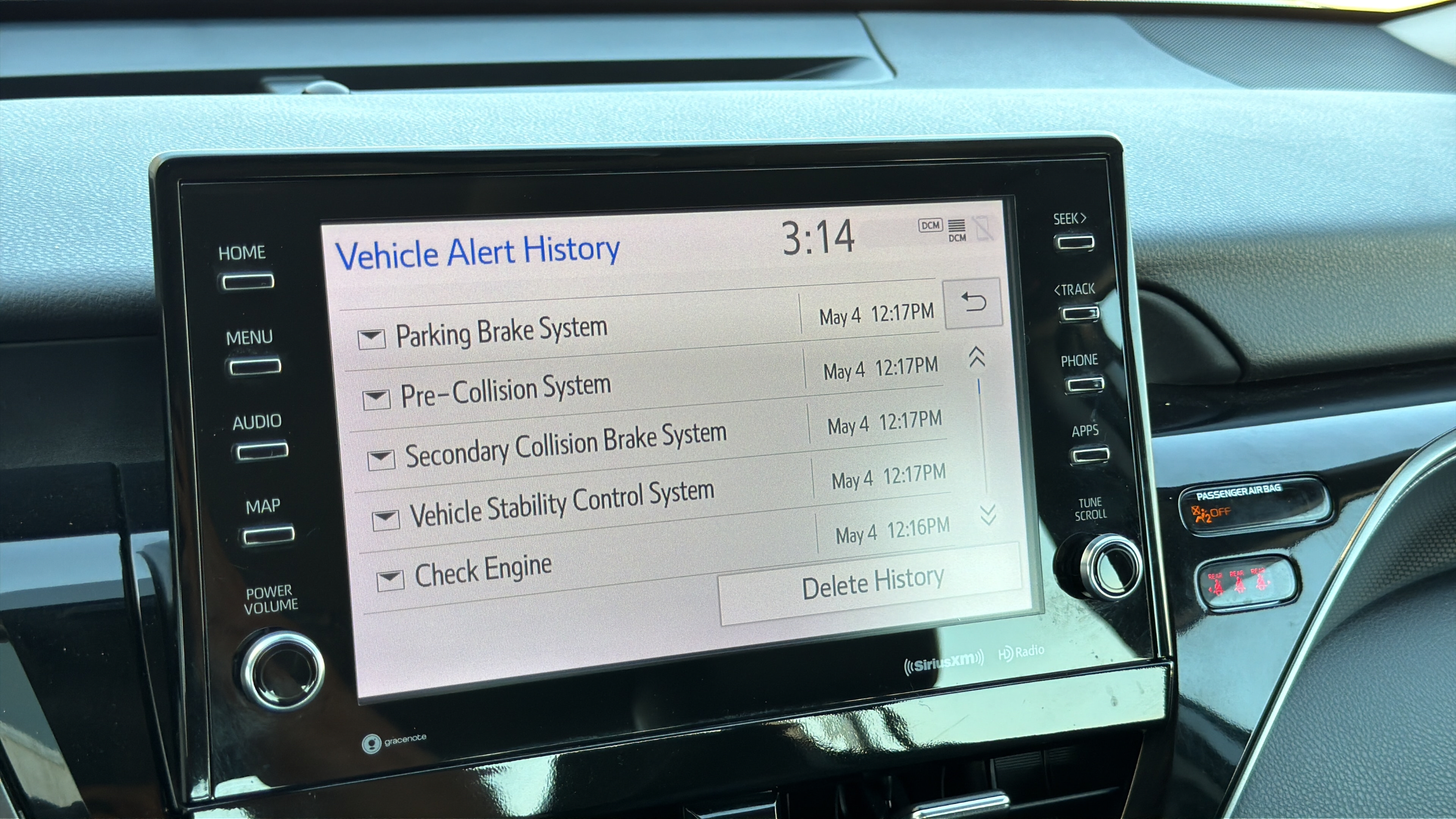 Used 2023 Toyota Camry XSE FWD image 23