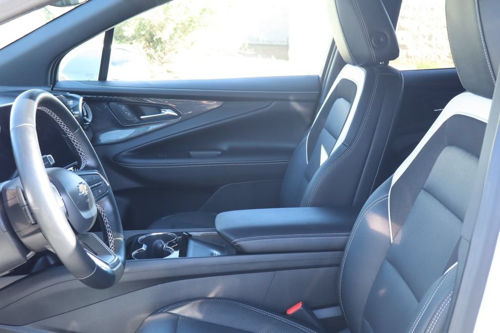 Used 2024 Chevrolet Blazer EV LT AWD/4WD image 19