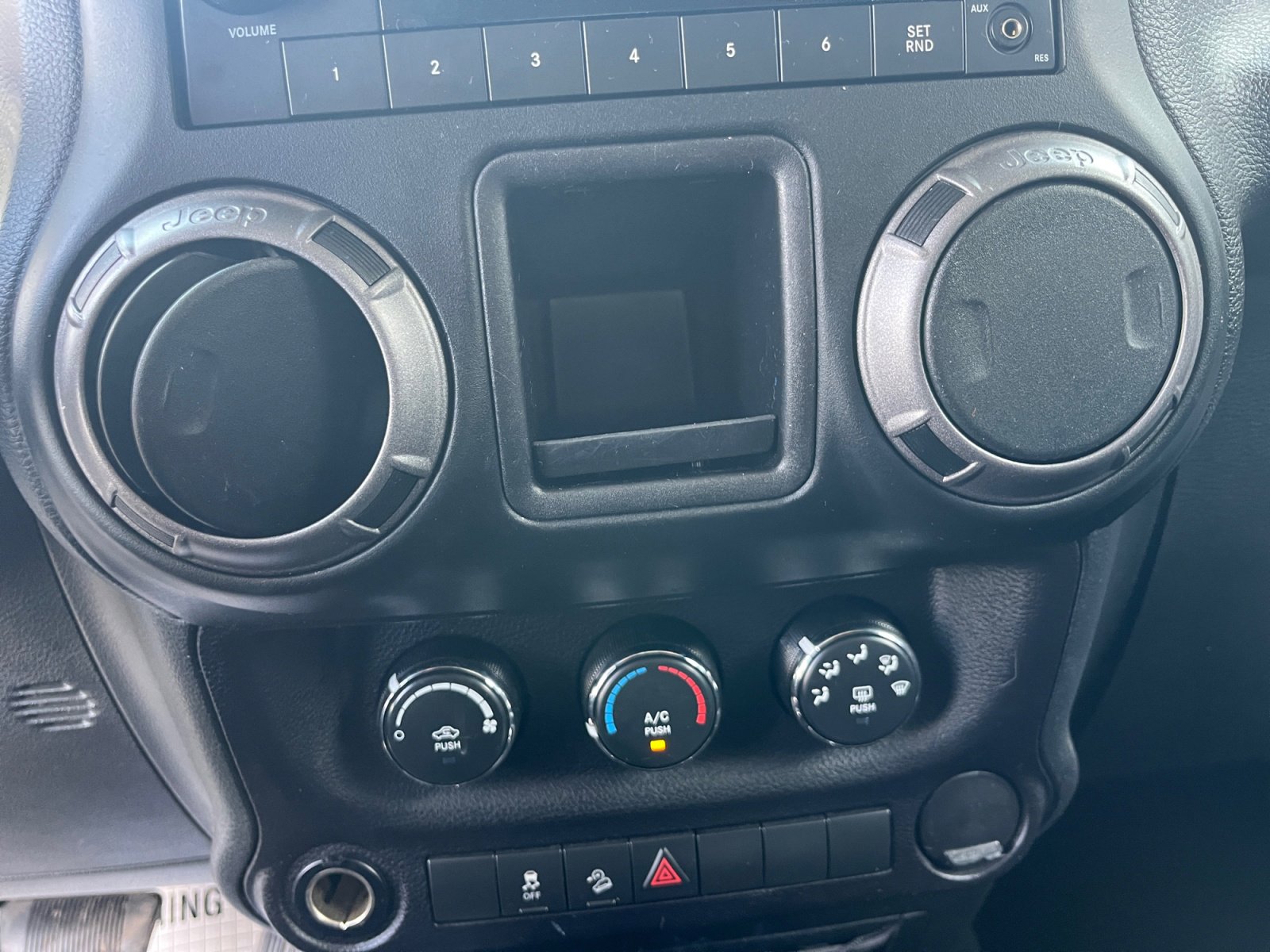 Certified 2018 Jeep Wrangler Sport image 28