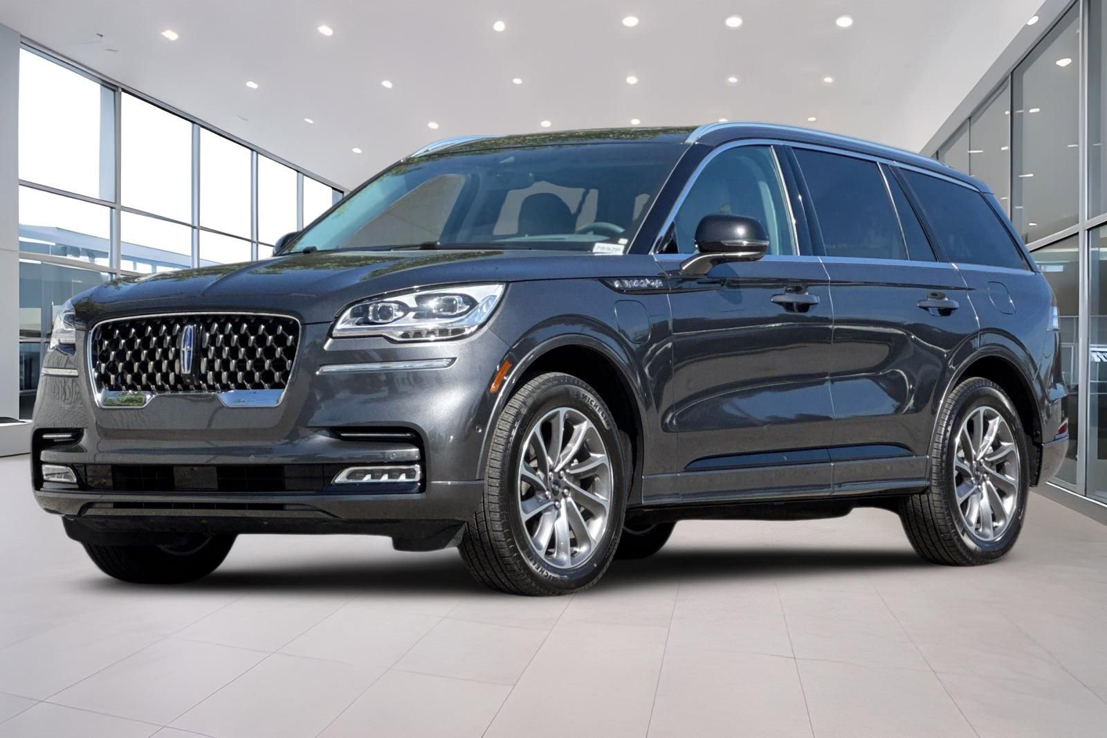 Certified 2020 Lincoln Aviator Grand Touring w/ Equipment Group 301A AWD/4WD image 8