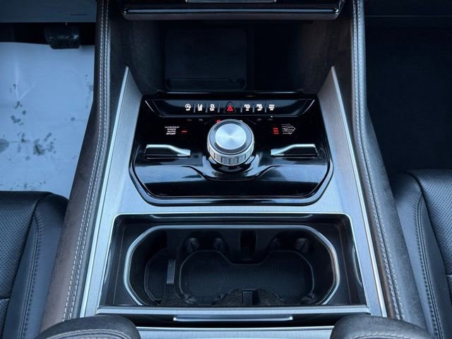 Used 2025 Jeep Wagoneer Series II w/ Convenience Group I image 38