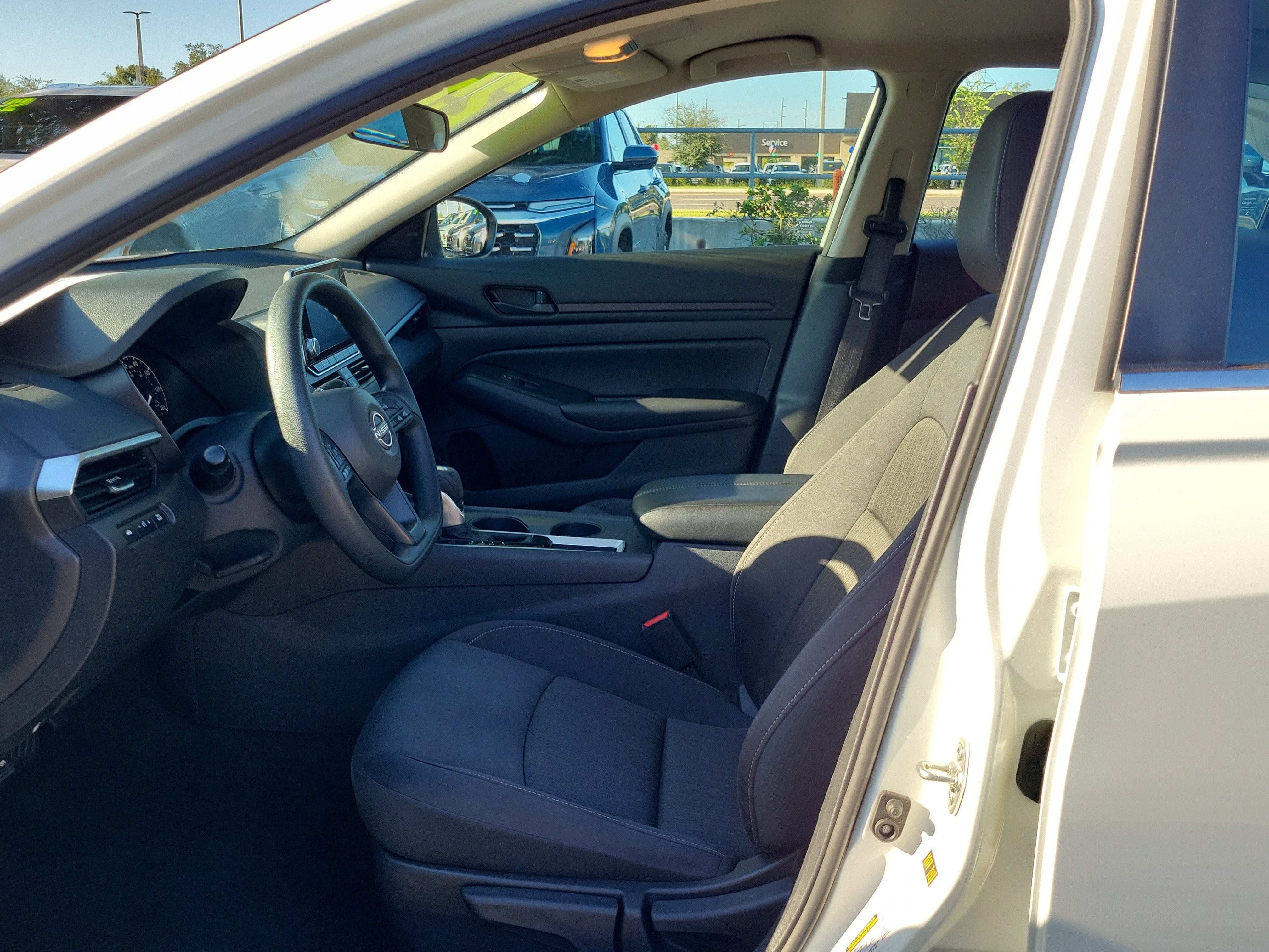 Certified 2025 Nissan Altima 2.5 S FWD image 18