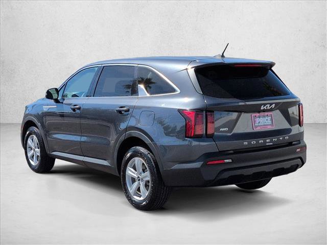 Used 2022 Kia Sorento LX image 8