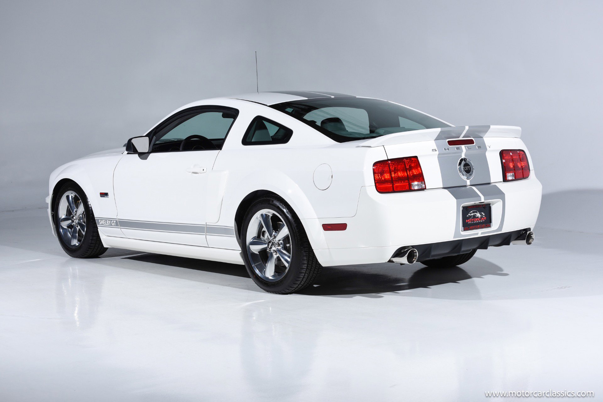 Used 2007 Ford Mustang GT RWD image 4