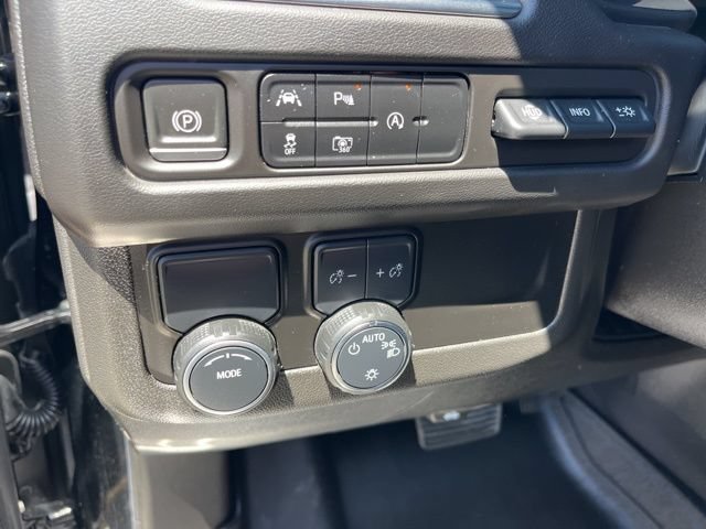 Used 2023 Chevrolet Tahoe Premier RWD image 18