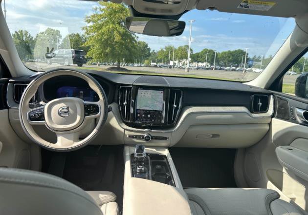 Used 2023 Volvo XC60 B5 Ultimate w/ Climate Package AWD/4WD image 9