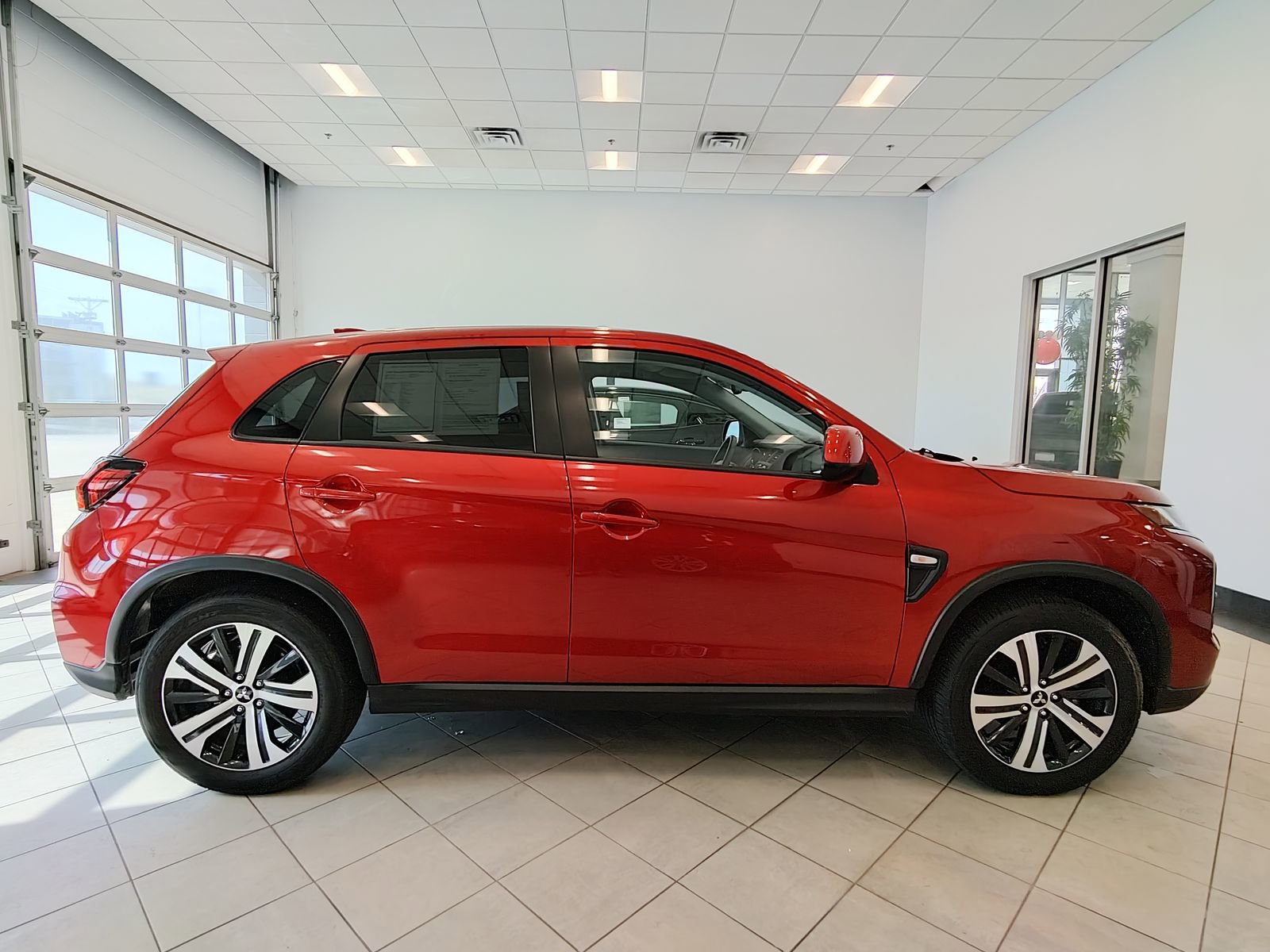 Used 2025 Mitsubishi Outlander Sport ES AWD/4WD image 2