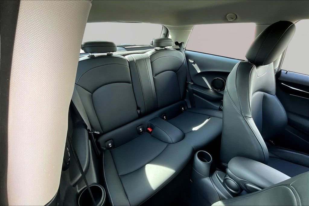 Used 2022 MINI Cooper S image 23