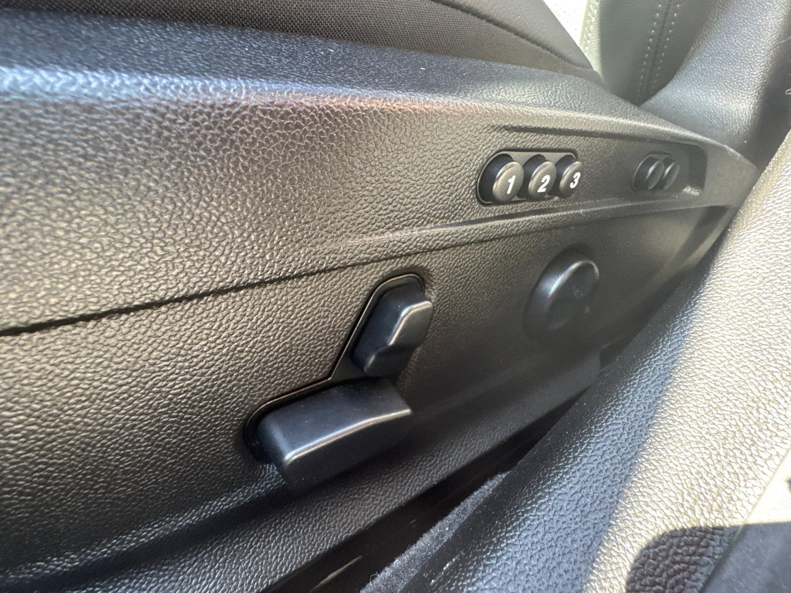 Used 2024 Alfa Romeo Giulia Veloce image 11