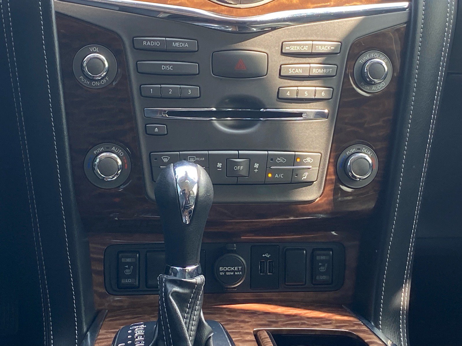Used 2019 Nissan Armada SL w/ Premium Package RWD image 9