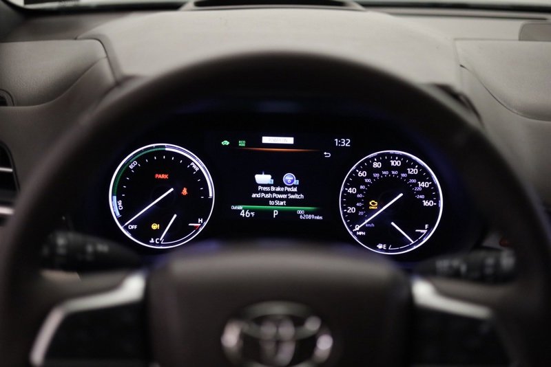 Used 2023 Toyota Sienna Platinum image 14