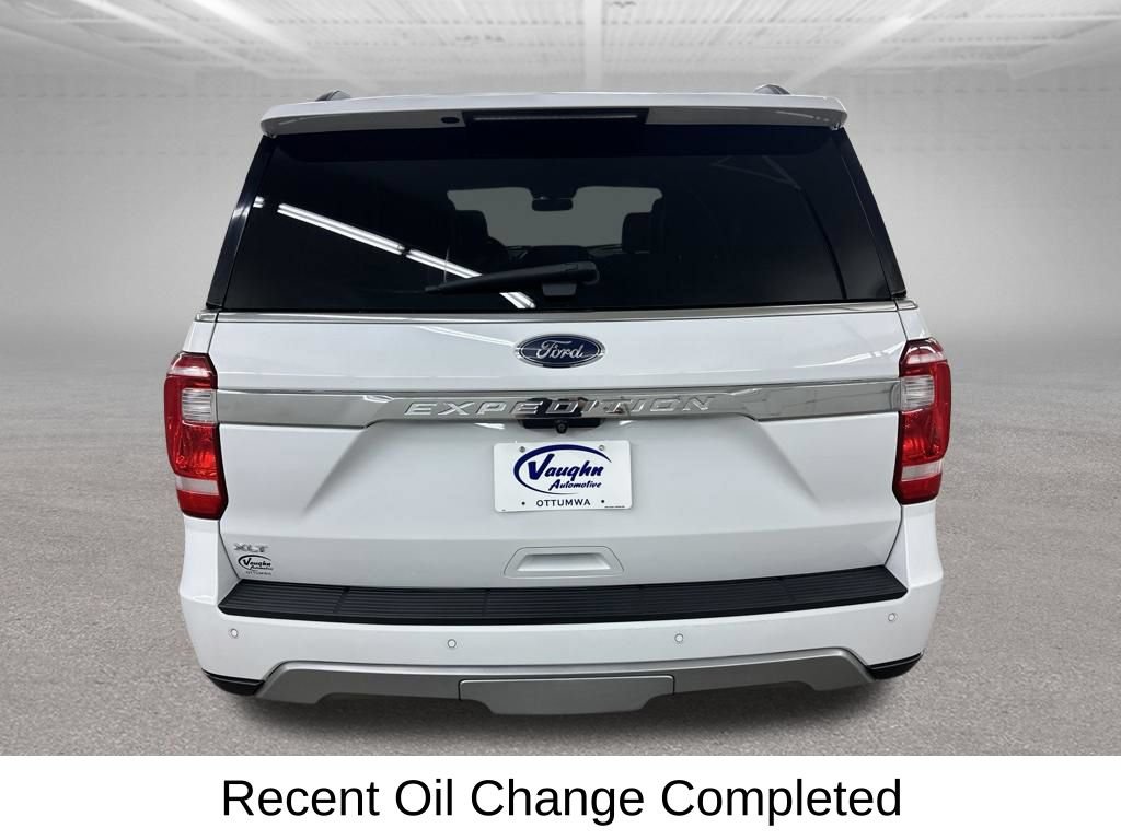 Used 2019 Ford Expedition XLT w/ Equipment Group 202A AWD/4WD image 12