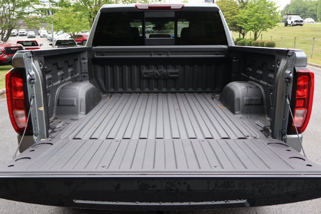 New 2026 GMC Sierra 1500 SLE w/ Preferred Package AWD/4WD image 22
