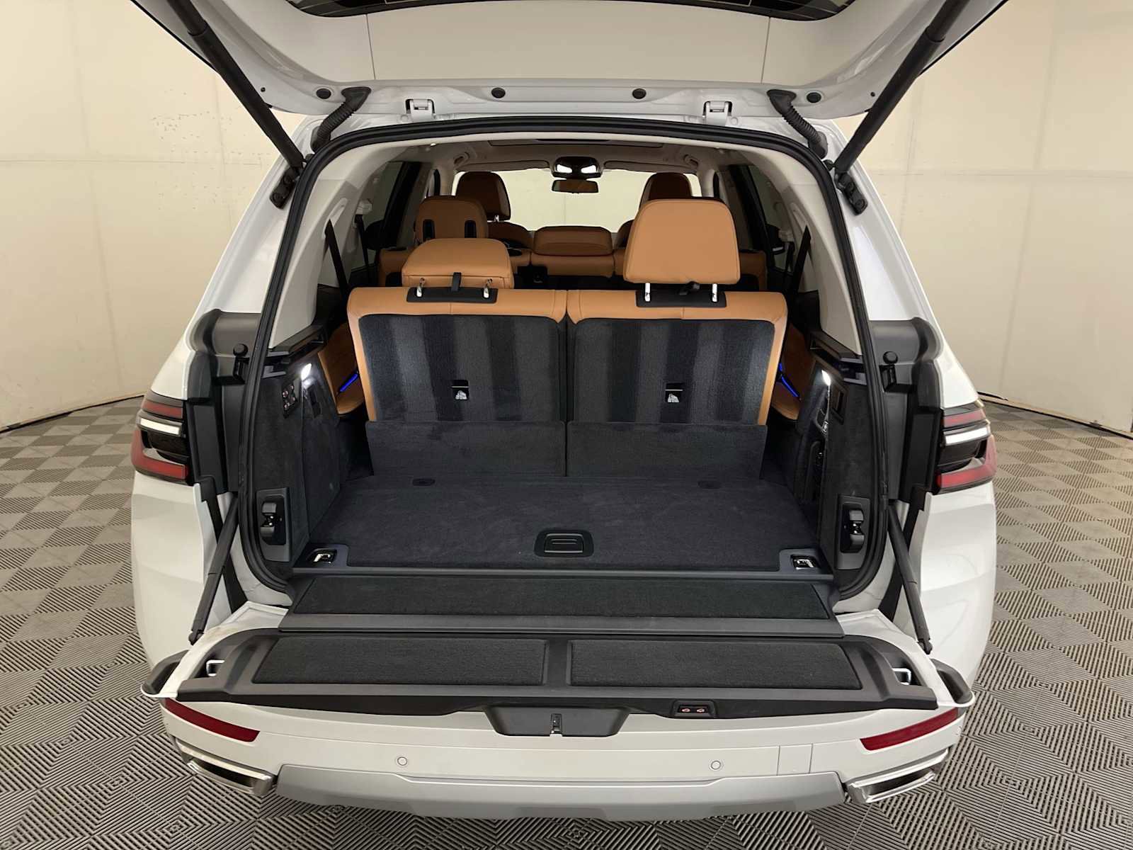 Used 2026 BMW X7 xDrive40i image 2