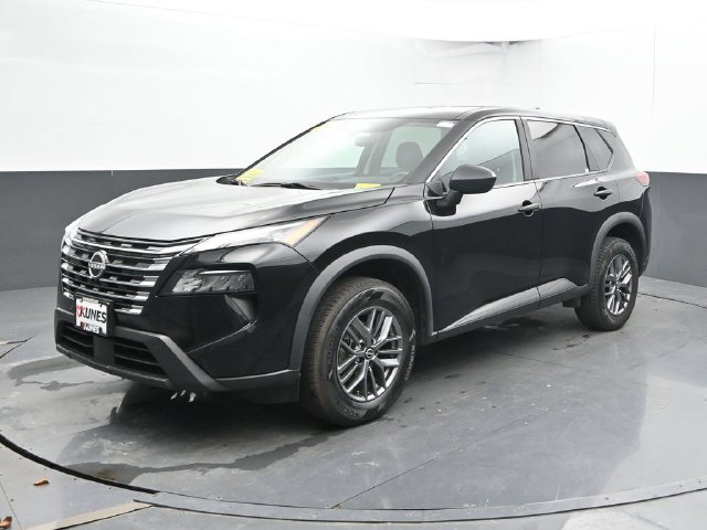Used 2024 Nissan Rogue S AWD/4WD image 7