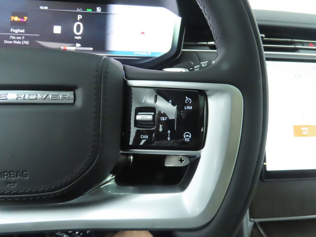 New 2025 Land Rover Range Rover Long Wheelbase SE image 12