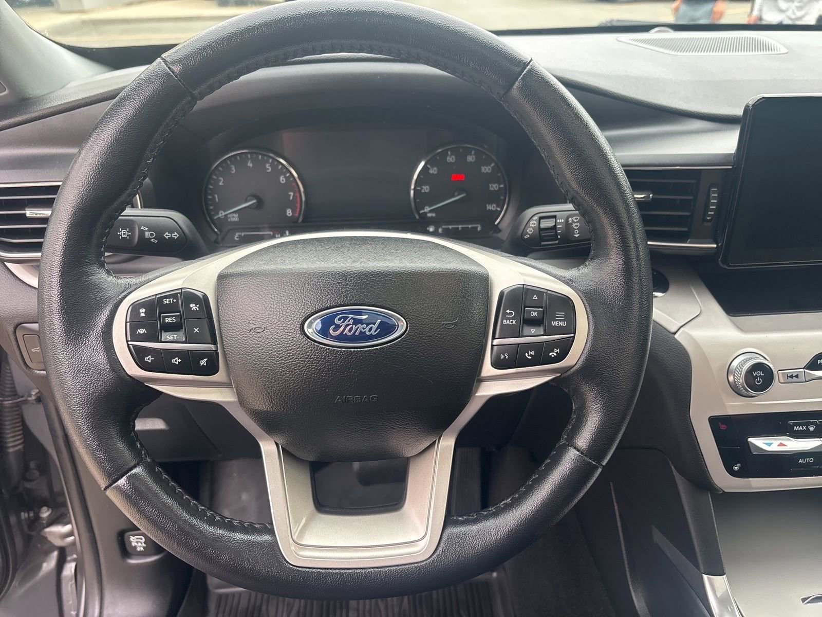 Certified 2023 Ford Explorer XLT w/ Equipment Group 202A AWD/4WD image 19