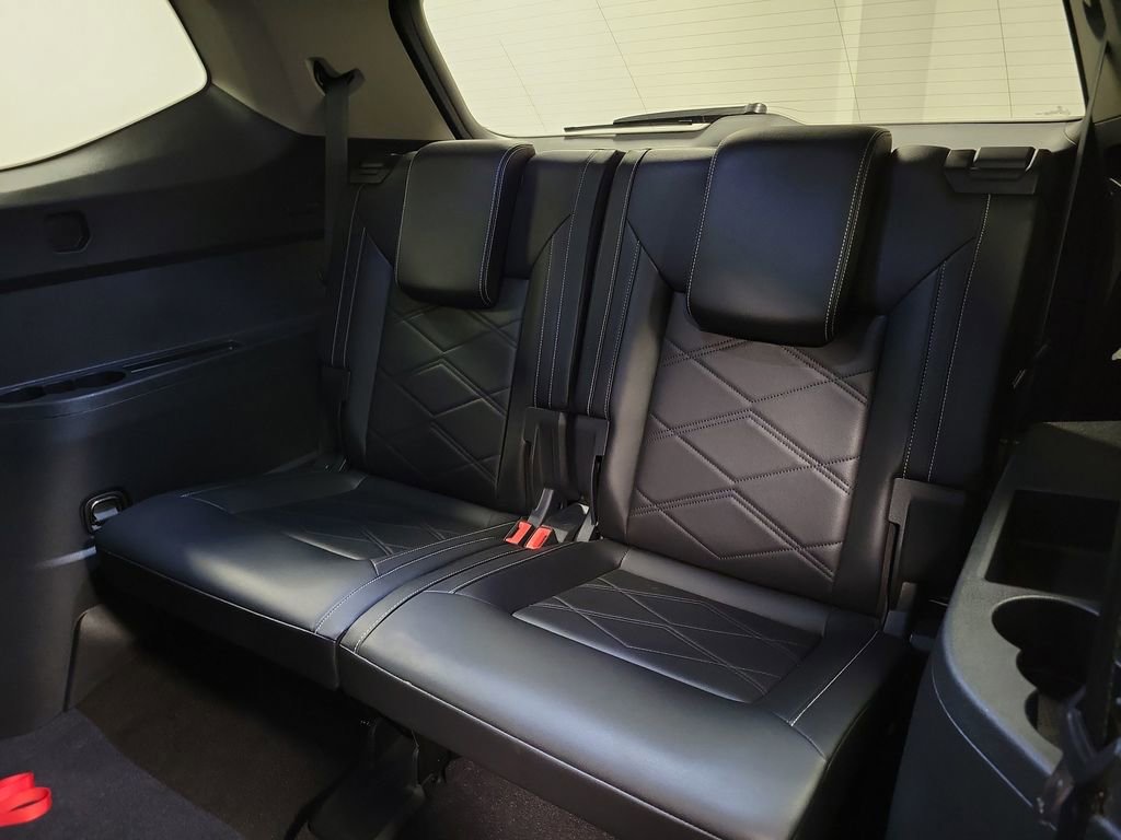 Used 2024 Volkswagen Atlas SE image 23