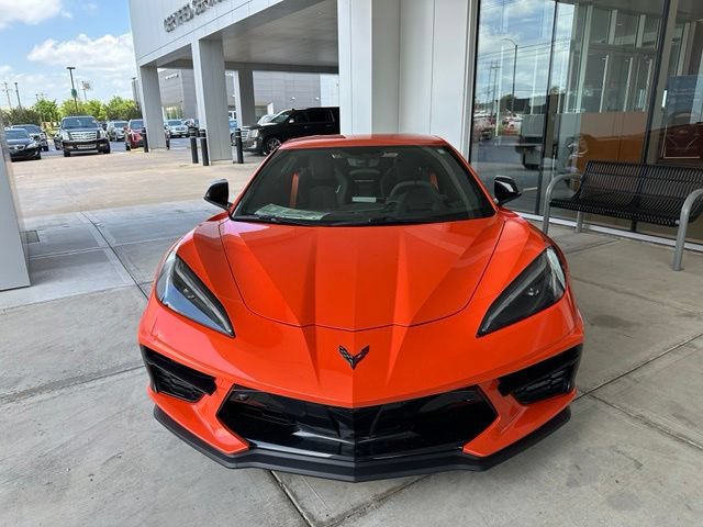 Used 2021 Chevrolet Corvette Stingray Premium Conv w/ Z51 Performance Package RWD image 3