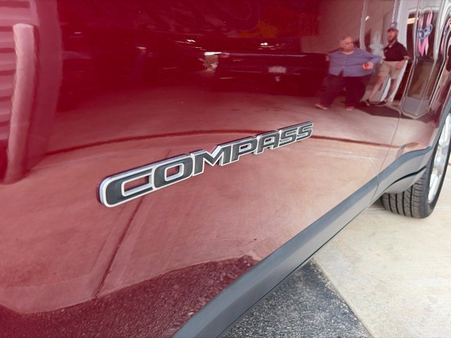 Used 2022 Jeep Compass Latitude AWD/4WD image 7