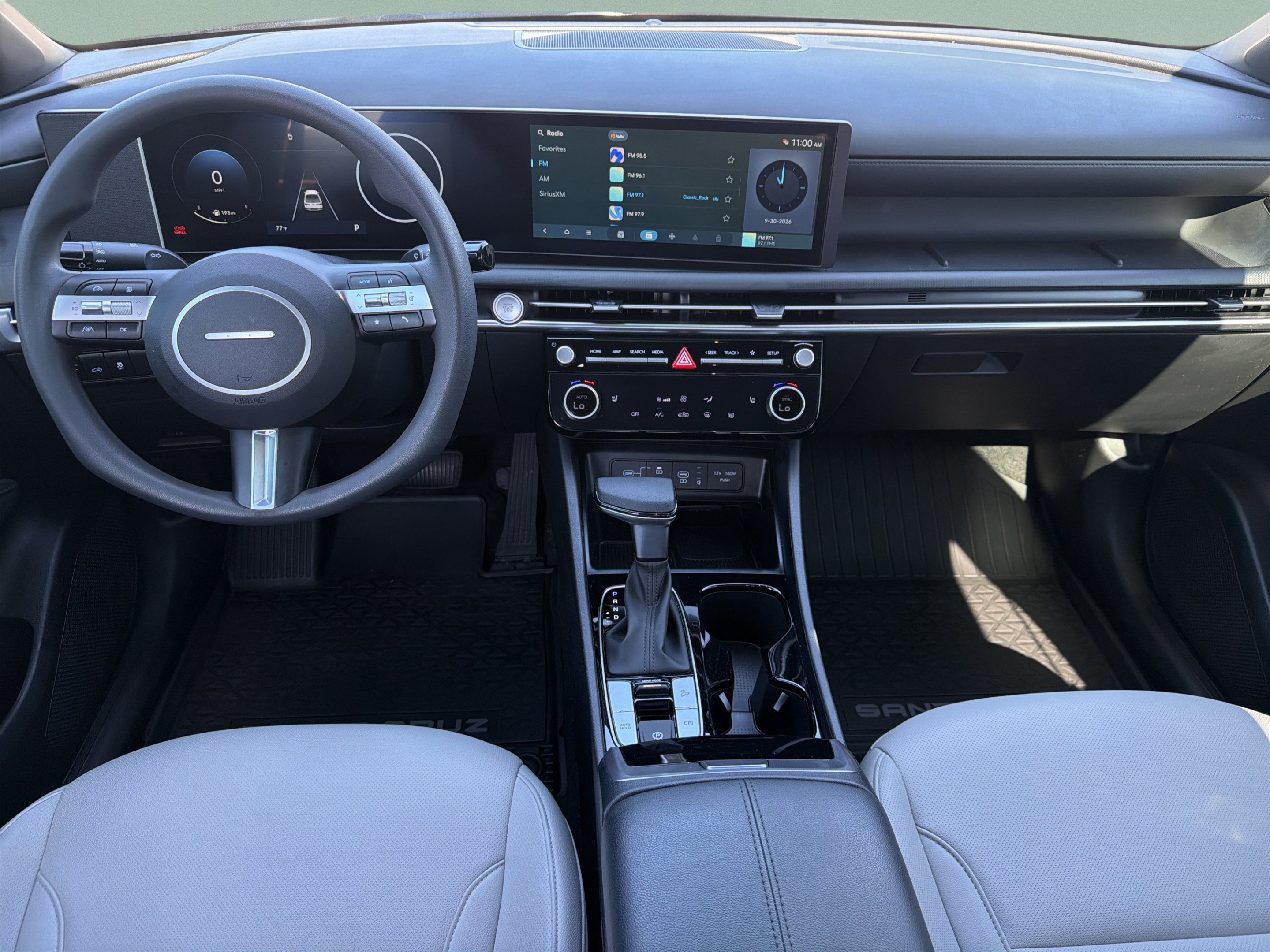 Certified 2025 Hyundai Santa Cruz SEL FWD image 9