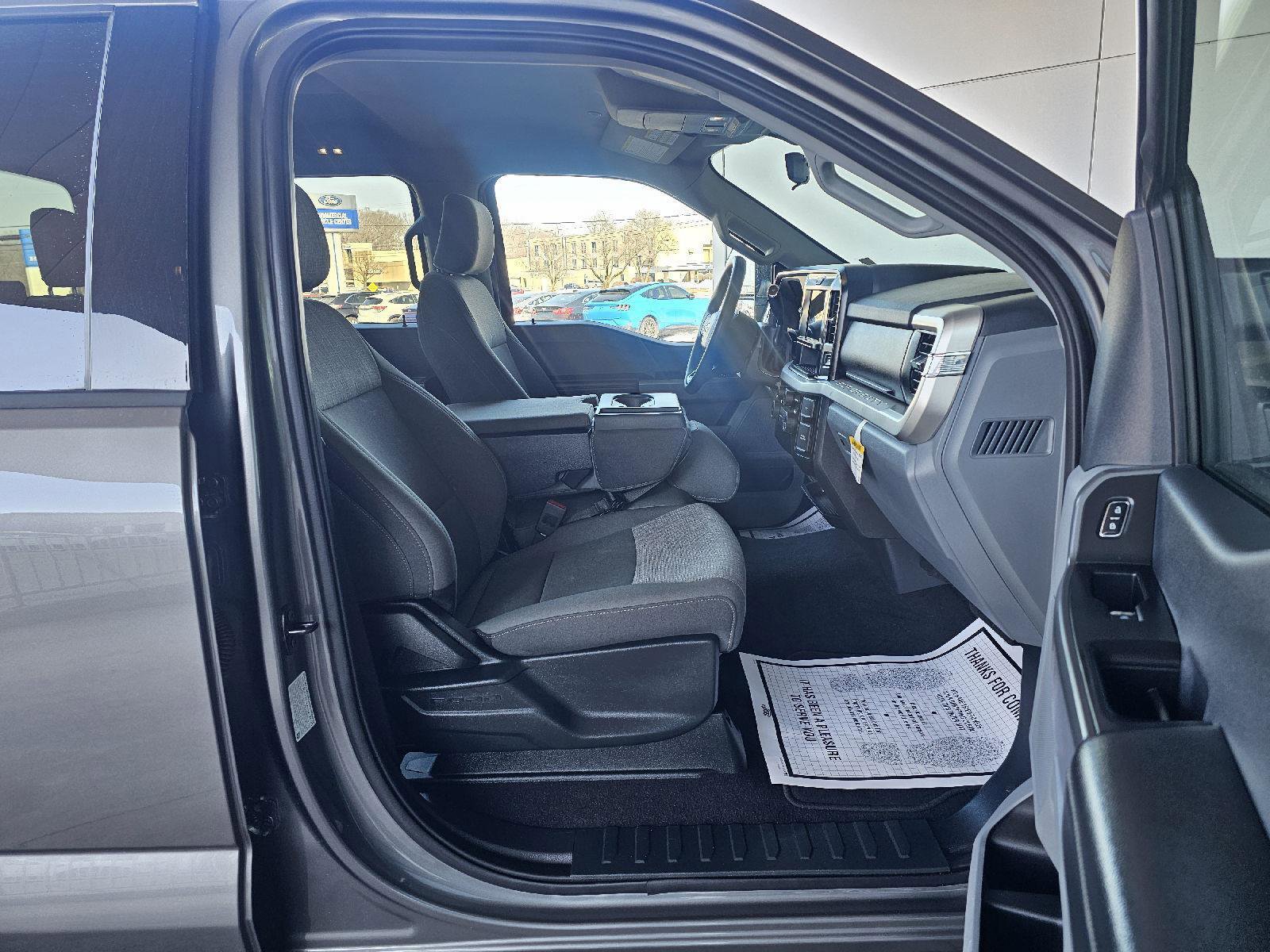 Used 2025 Ford F350 XLT image 13